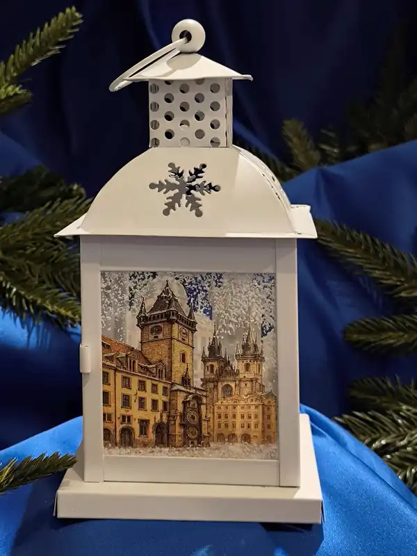 Vianočný kovový lampáš BIELA PRAHA 1 ks