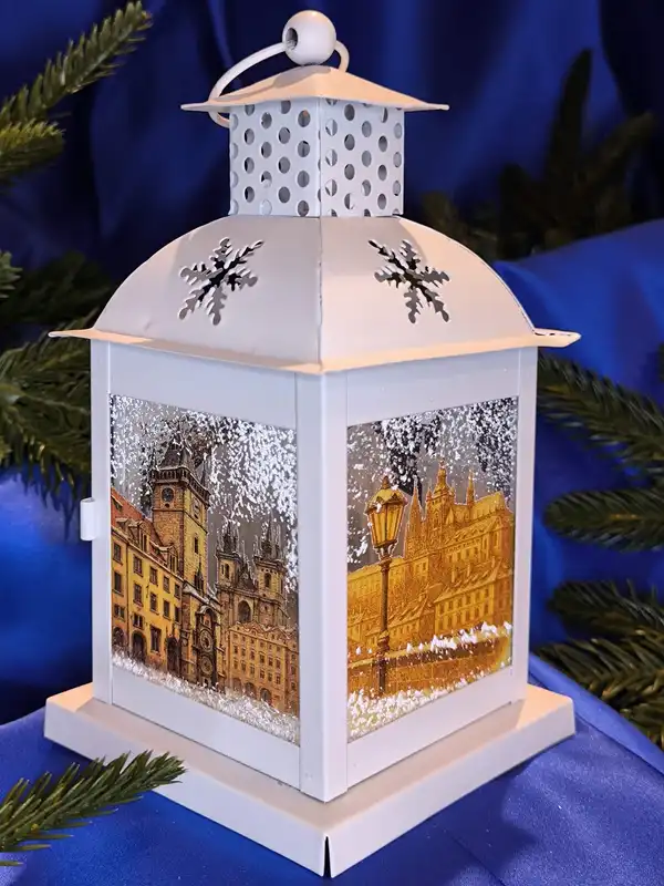 Vianočný kovový lampáš BIELA PRAHA 1 ks